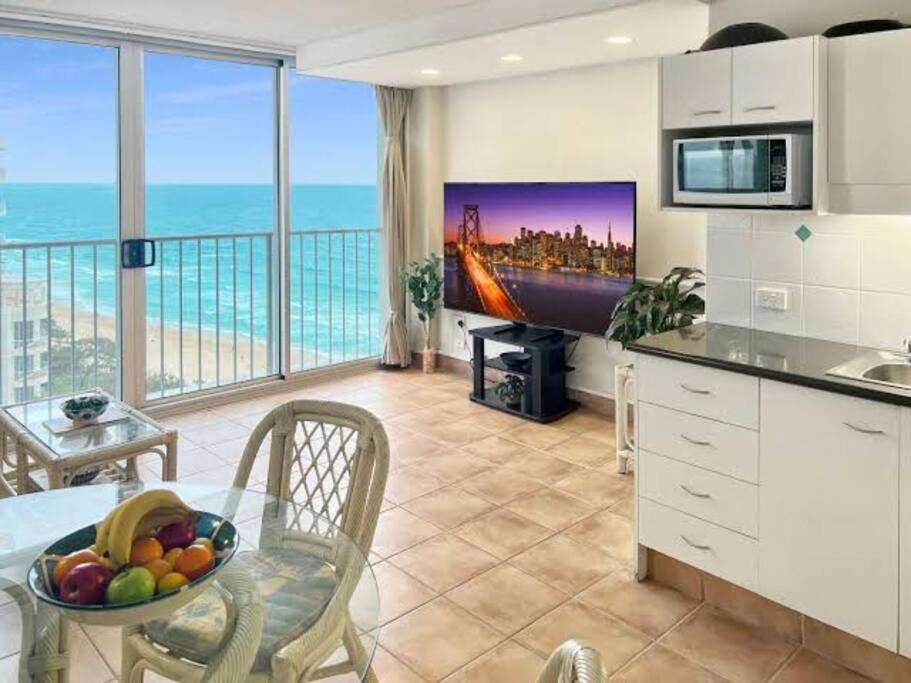 The Esplanade Sea View Apartman Gold Coast Kültér fotó