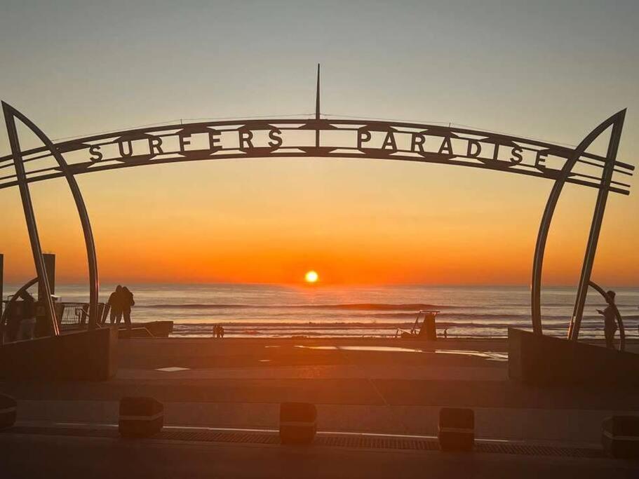 The Esplanade Sea View Apartman Gold Coast Kültér fotó