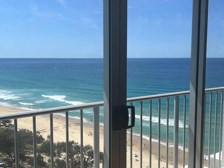 The Esplanade Sea View Apartman Gold Coast Kültér fotó